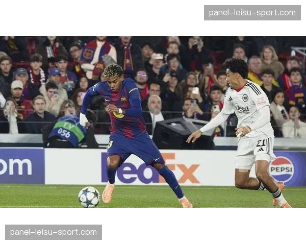 即时战报：巴萨3-2逆转巴黎，亚马尔第89分钟完成绝杀